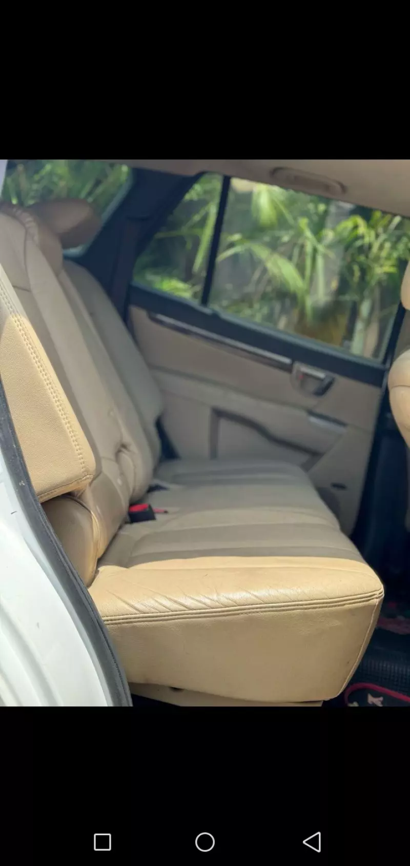Hyundai Santa Fe   - 2011
