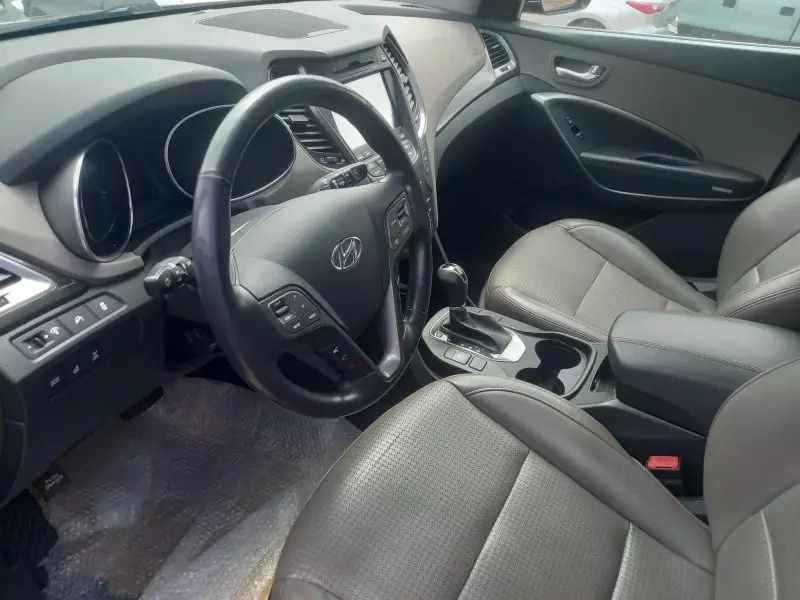 Hyundai Santa Fe   - 2013