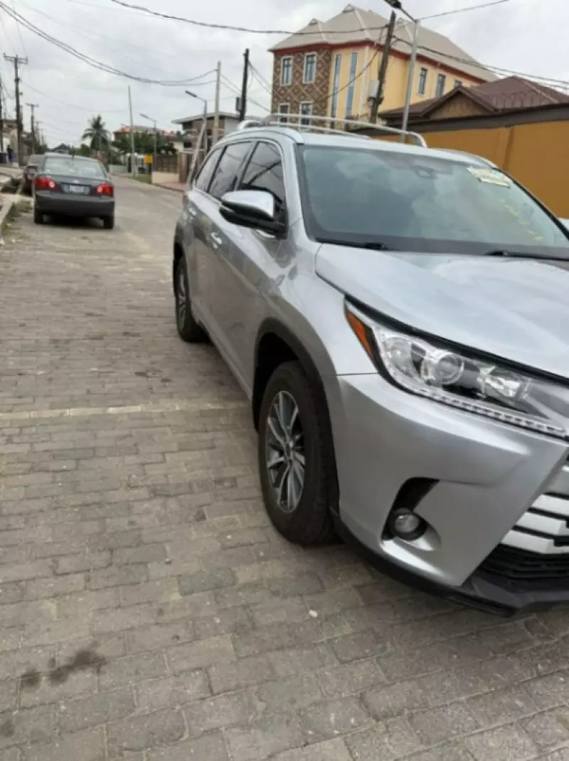 Toyota Highlander - 2017