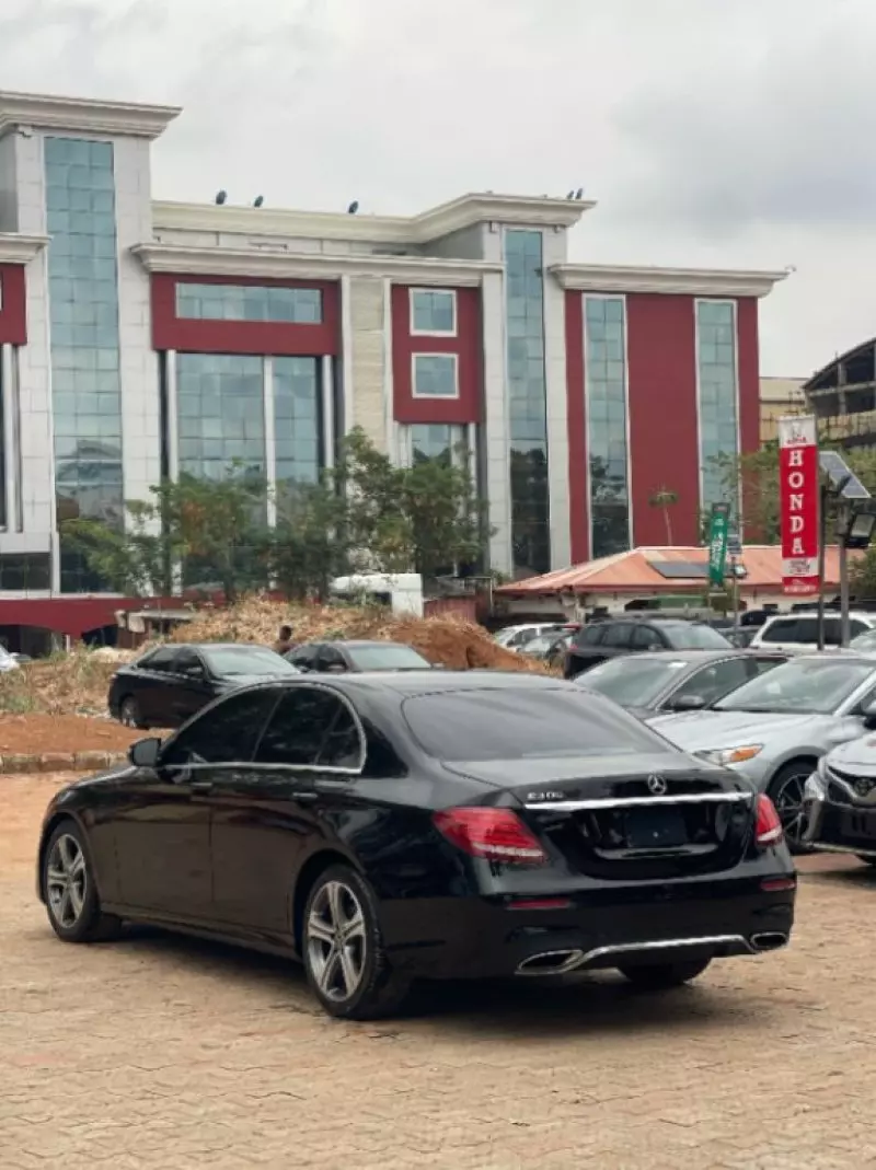 Mercedes-Benz E 300   - 2018
