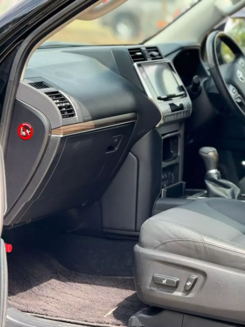 Toyota Landcruiser Prado   - 2018