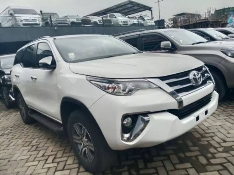 Toyota Fortuner   - 2019