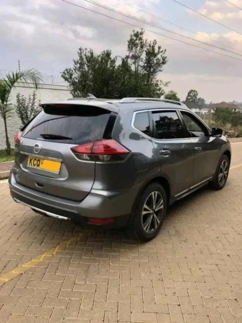 Nissan X-Trail   - 2016