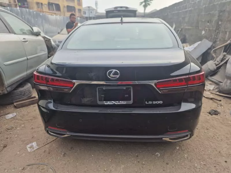 Lexus LS 500   - 2020