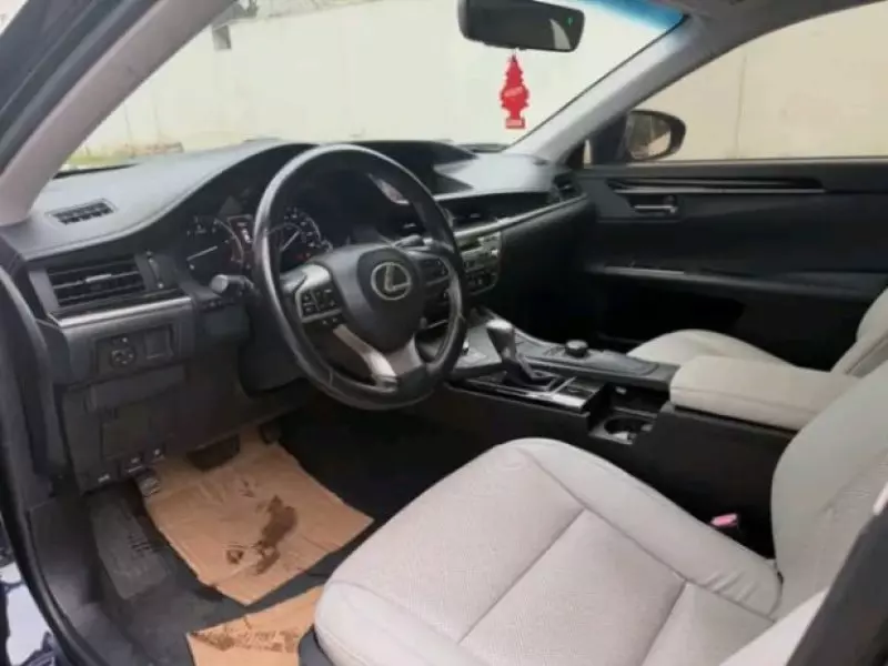 Lexus ES 350   - 2016