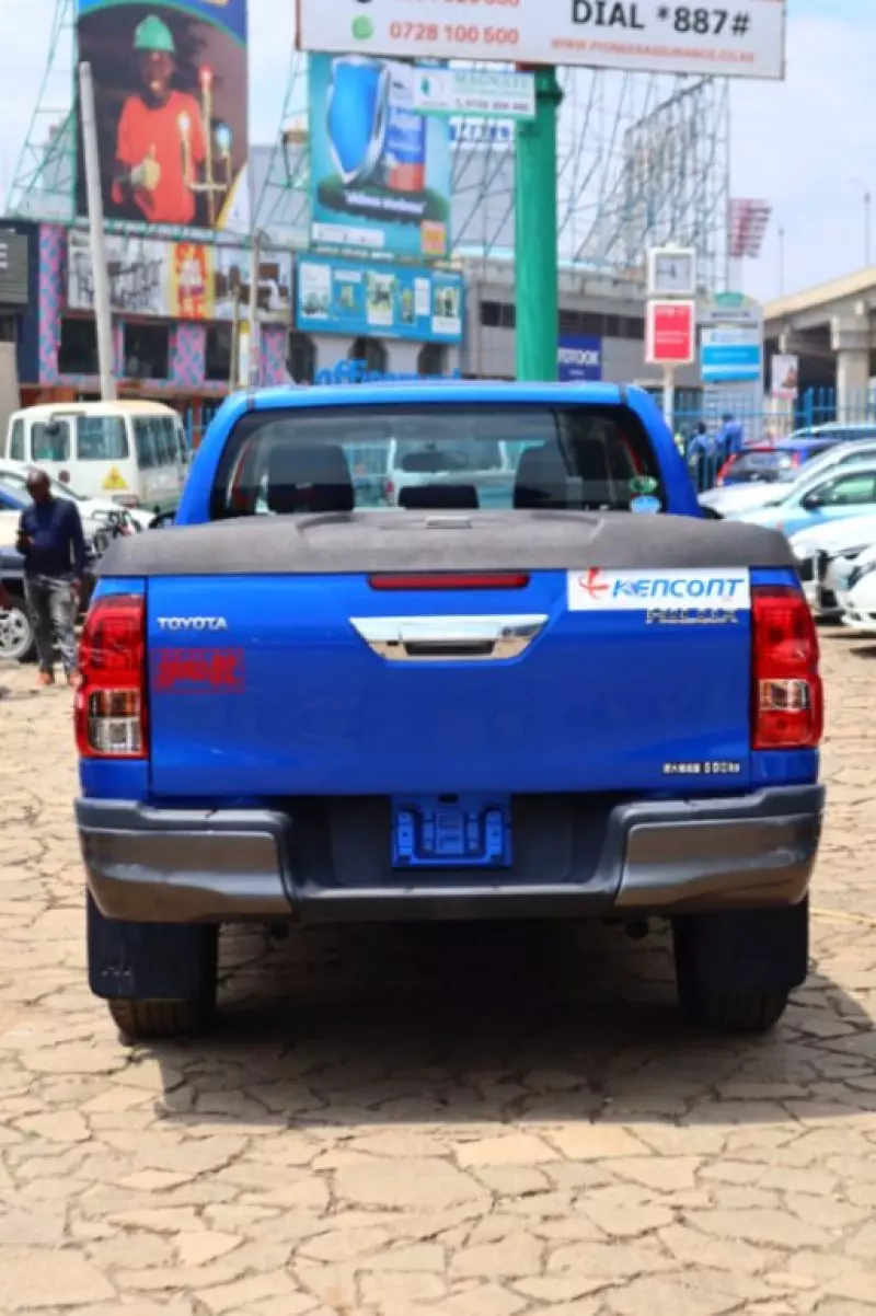 Toyota Hilux   - 2018