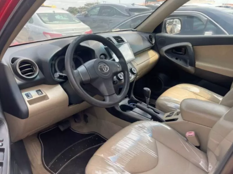 Toyota RAV 4   - 2010