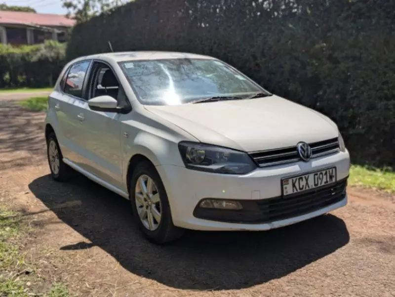 VOLKSWAGEN polo sedadan trend  ba ess   - 2019
