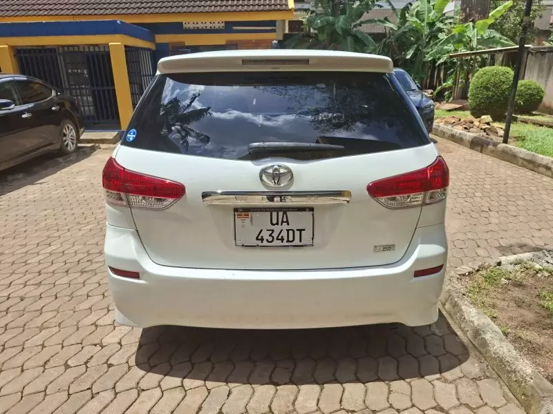 Toyota Wish   - 2012