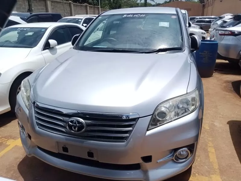 Toyota Vanguard    - 2011
