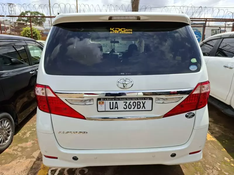 Toyota Alphard   - 2012