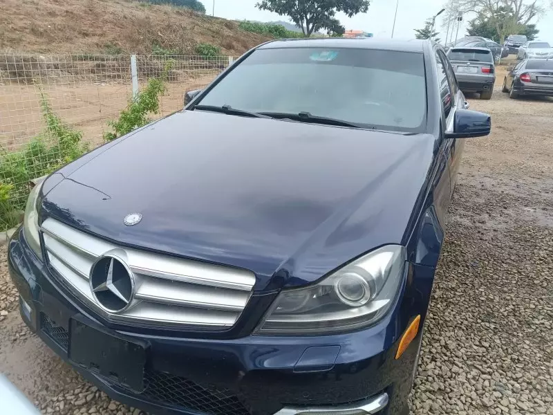 Mercedes-Benz C 350   - 2012