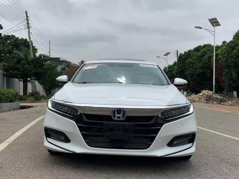 Honda Accord   - 2019