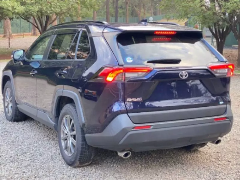 Toyota RAV 4   - 2020