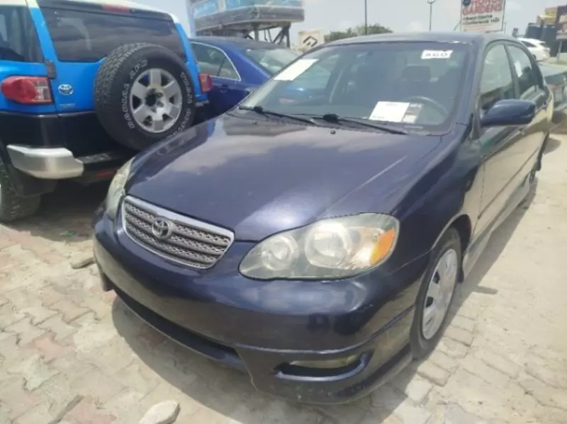 Toyota Corolla   - 2005