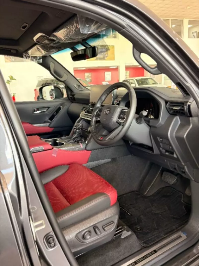 TOYOTA LANDCRUISER GR-S