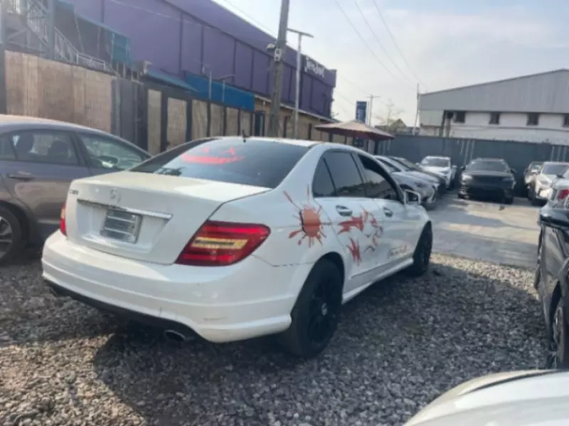 Mercedes-Benz C-Class   - 2008