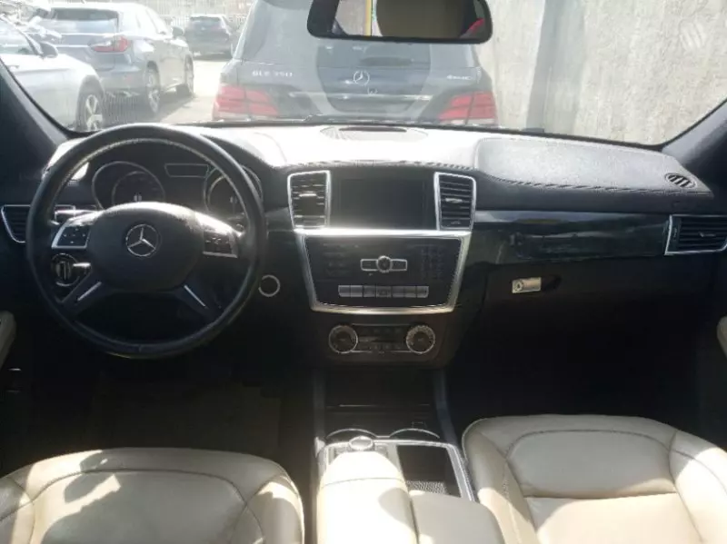 Mercedes-Benz ML 550