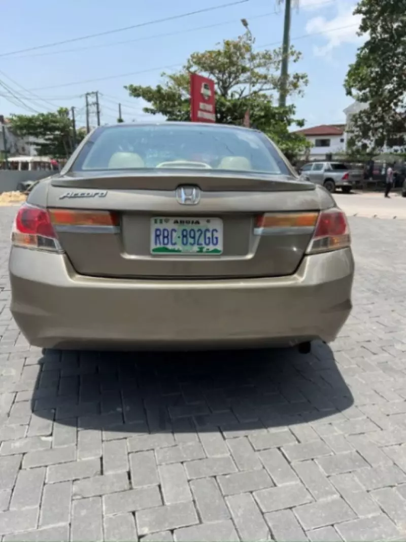 Honda Accord   - 2012