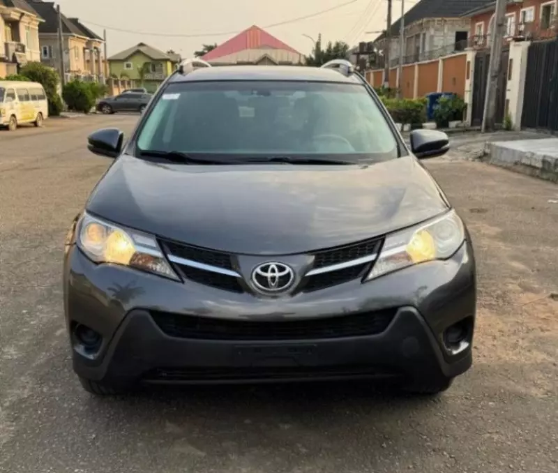 Toyota RAV 4   - 2014