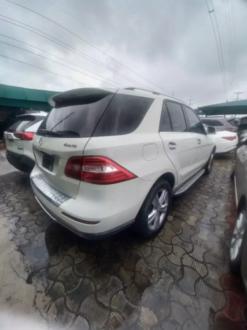 Mercedes-Benz ML 350   - 2012