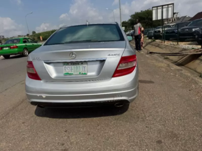Mercedes-Benz C 300   - 2009