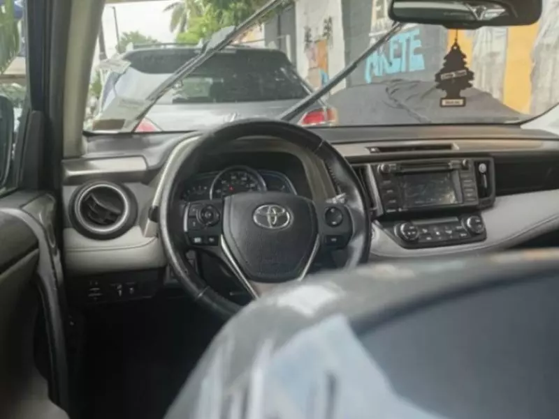 Toyota RAV 4   - 2016