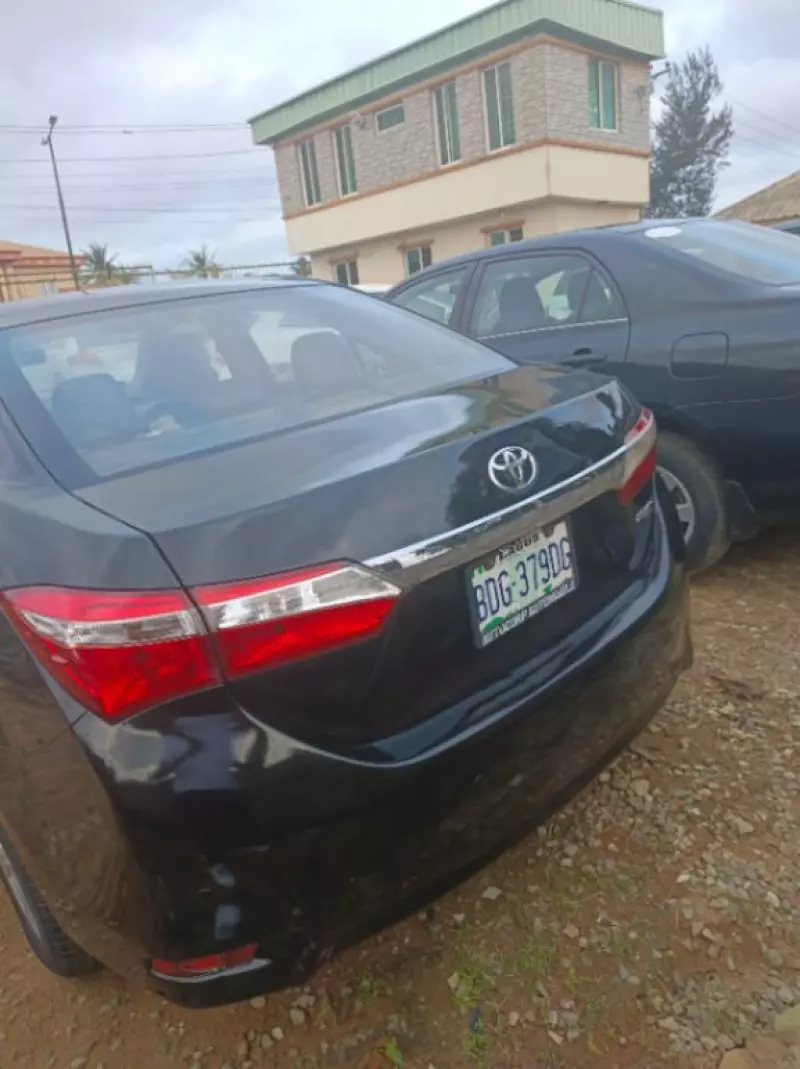 Toyota Corolla   - 2015