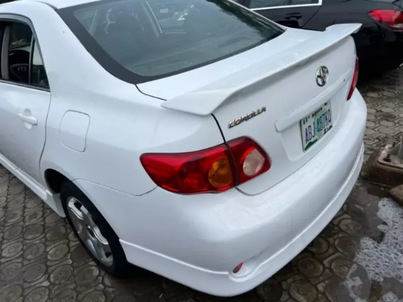 Toyota corolla   - 2008