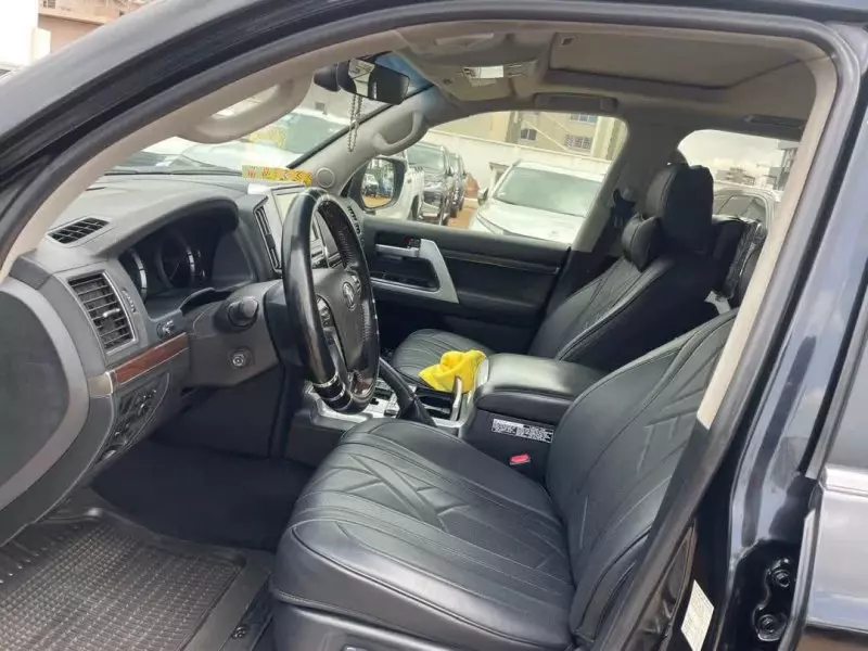 Toyota Land Cruiser   - 2015