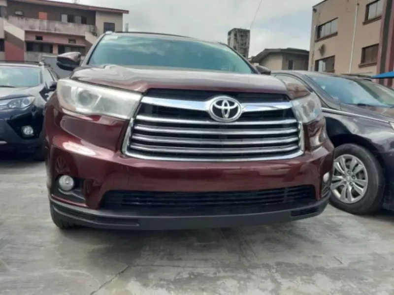 Toyota Highlander   - 2013