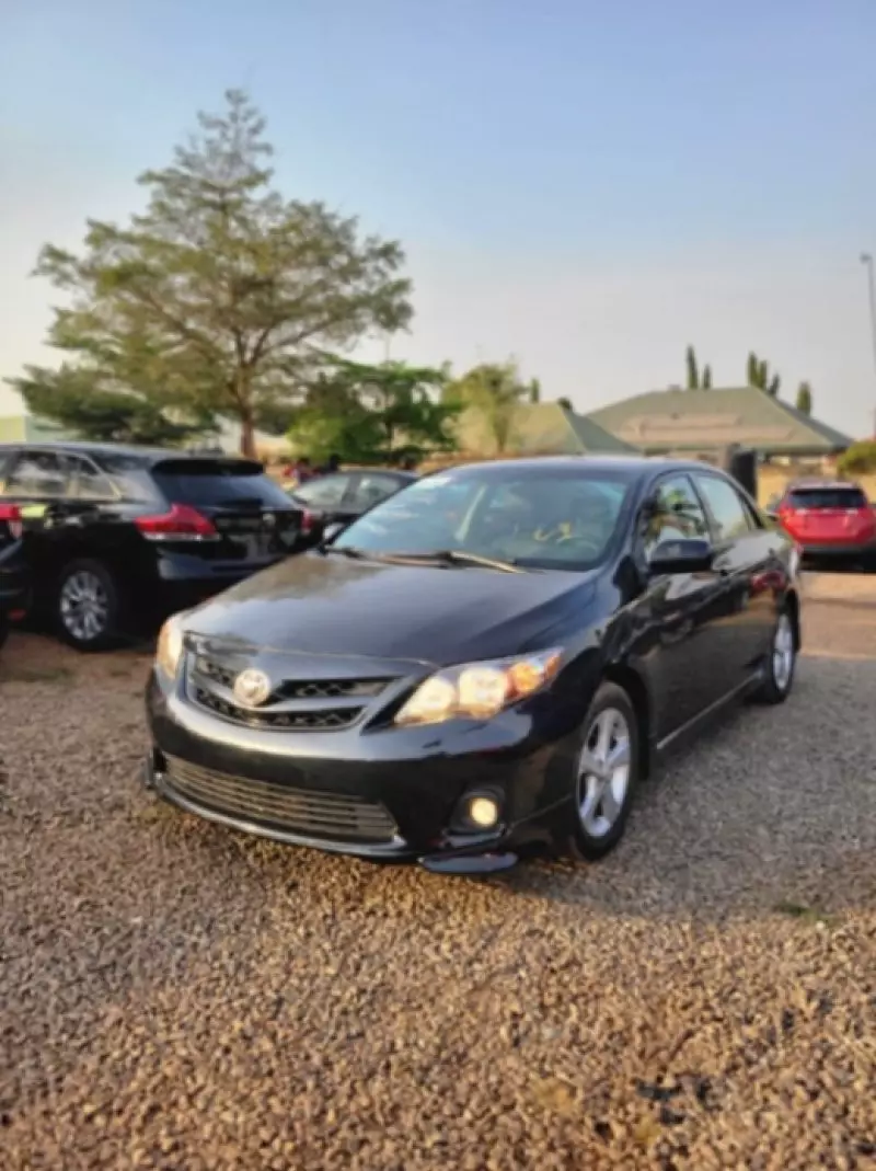 Toyota Corolla   - 2013