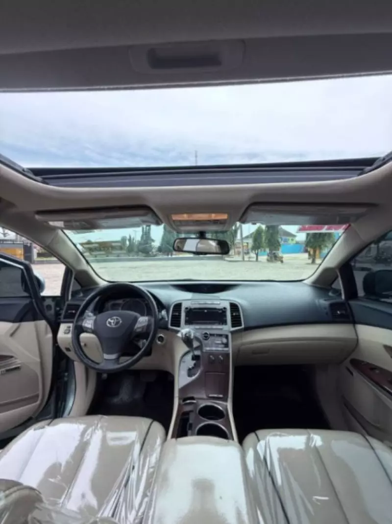 Toyota Venza   - 2010