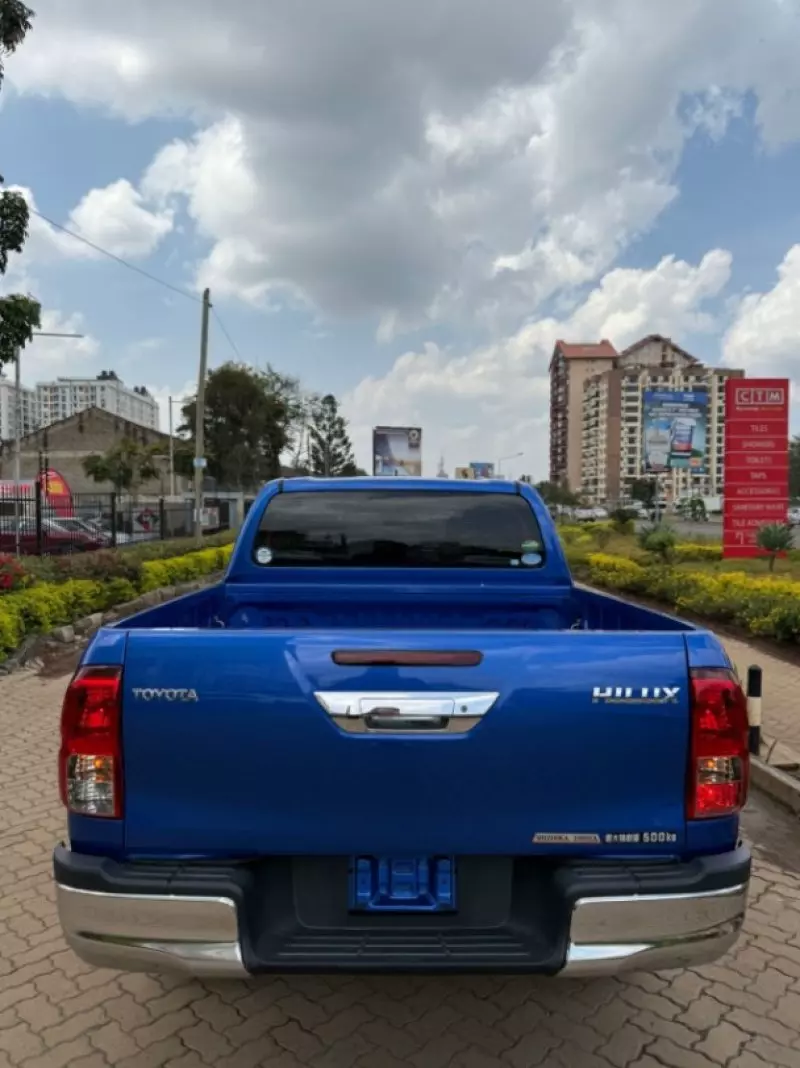 Toyota Hilux Revo    - 2018