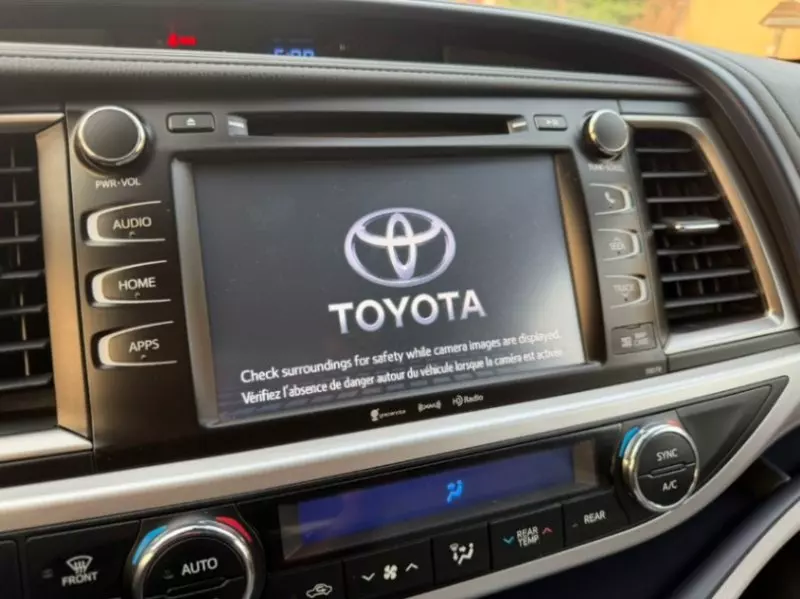 Toyota Highlander   - 2018