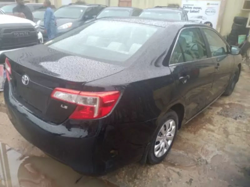 Toyota Camry   - 2013