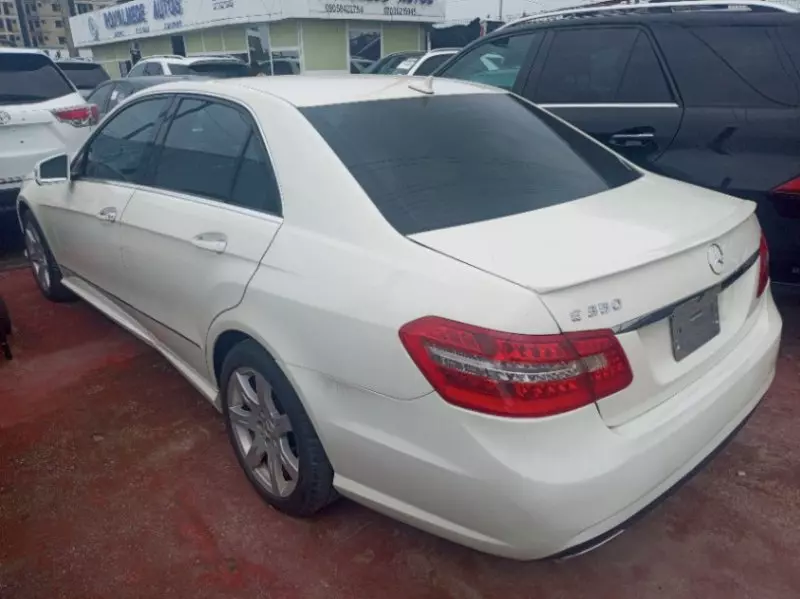 Mercedes-Benz E 350   - 2010