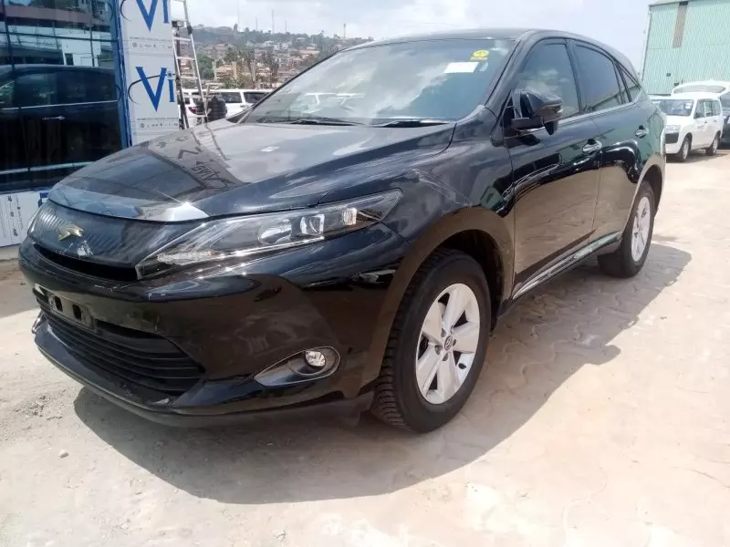 Toyota Harrier   - 2016
