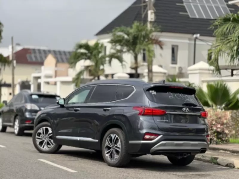 Hyundai Santa Fe - 2020