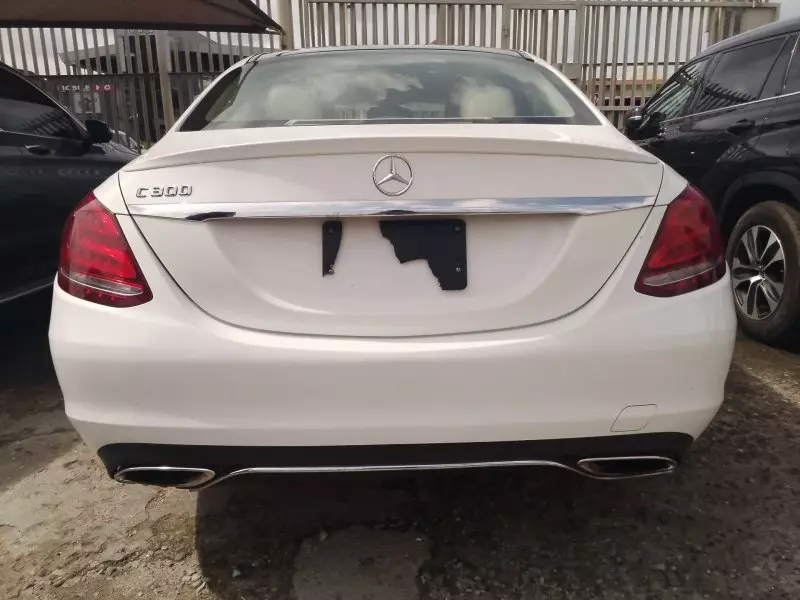 Mercedes-Benz C 300   - 2015