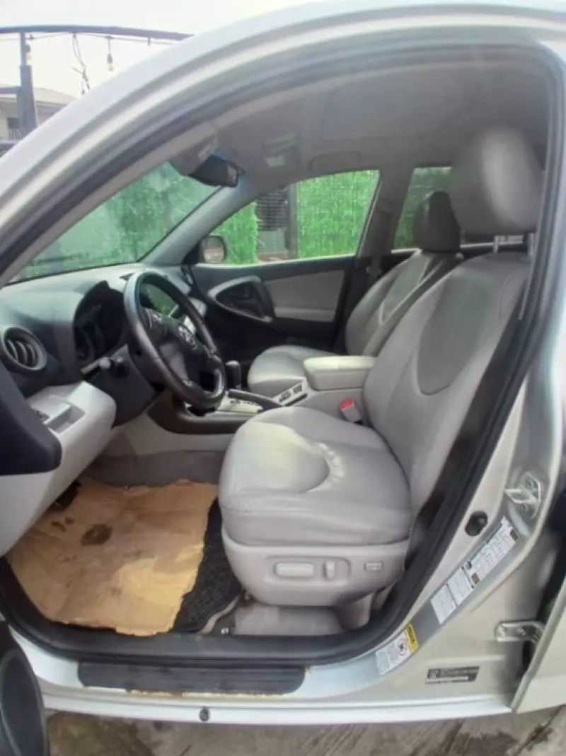 Toyota RAV4   - 2012