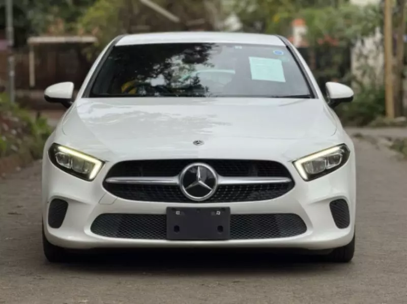 Mercedes-Benz A 180   - 2019