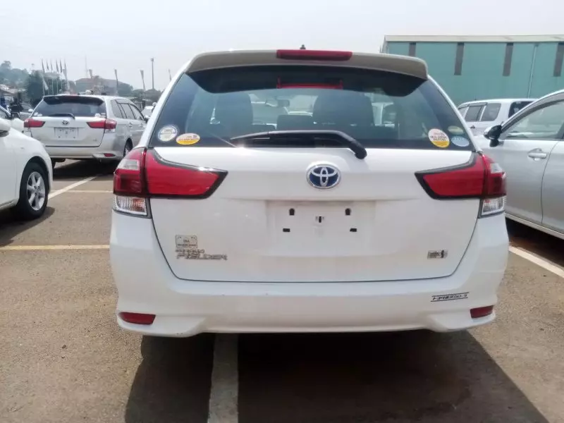 Toyota Fielder hybrid