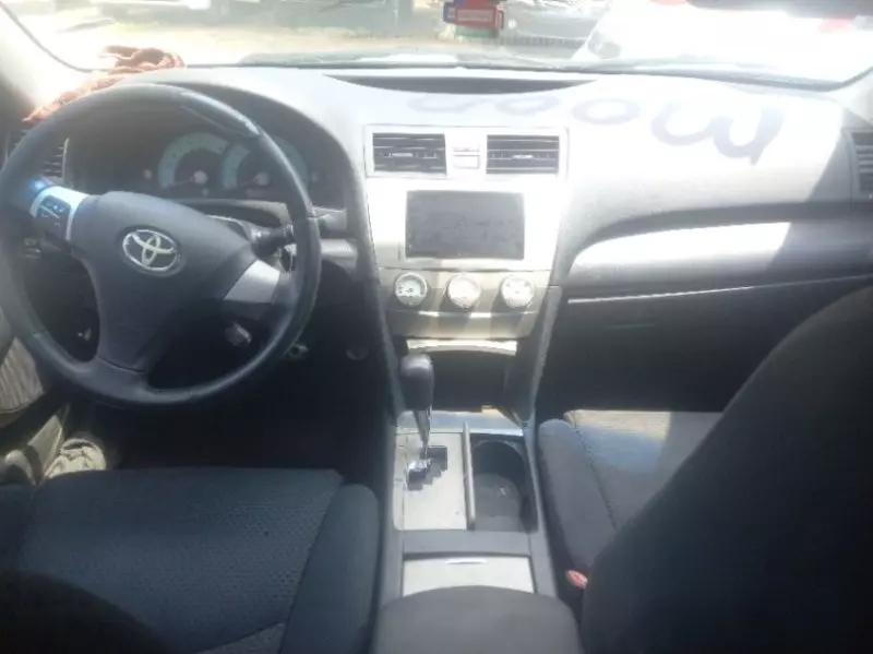 Toyota Camry   - 2009