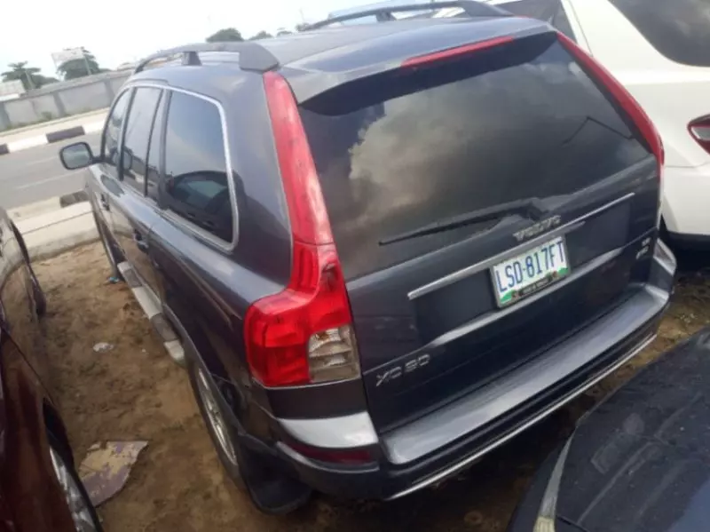 Volvo XC90   - 2008