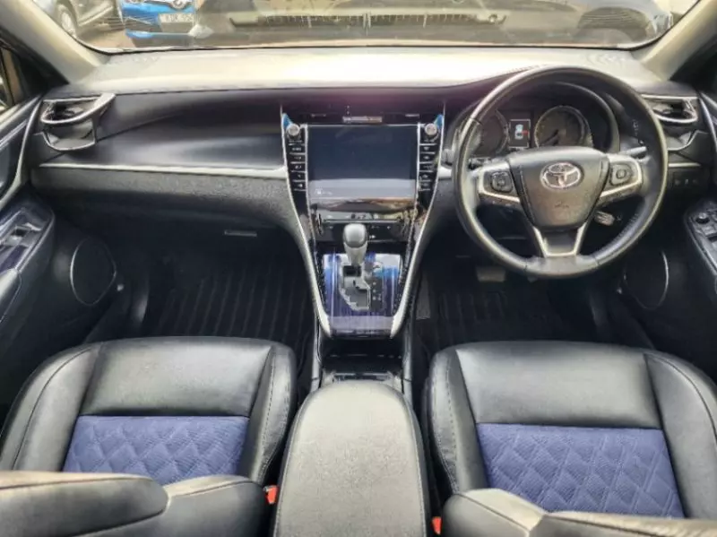 Toyota Harrier hybrid    - 2019