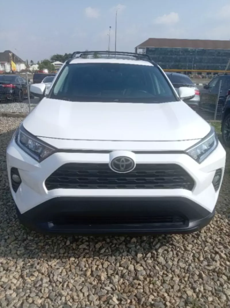 Toyota RAV4   - 2021