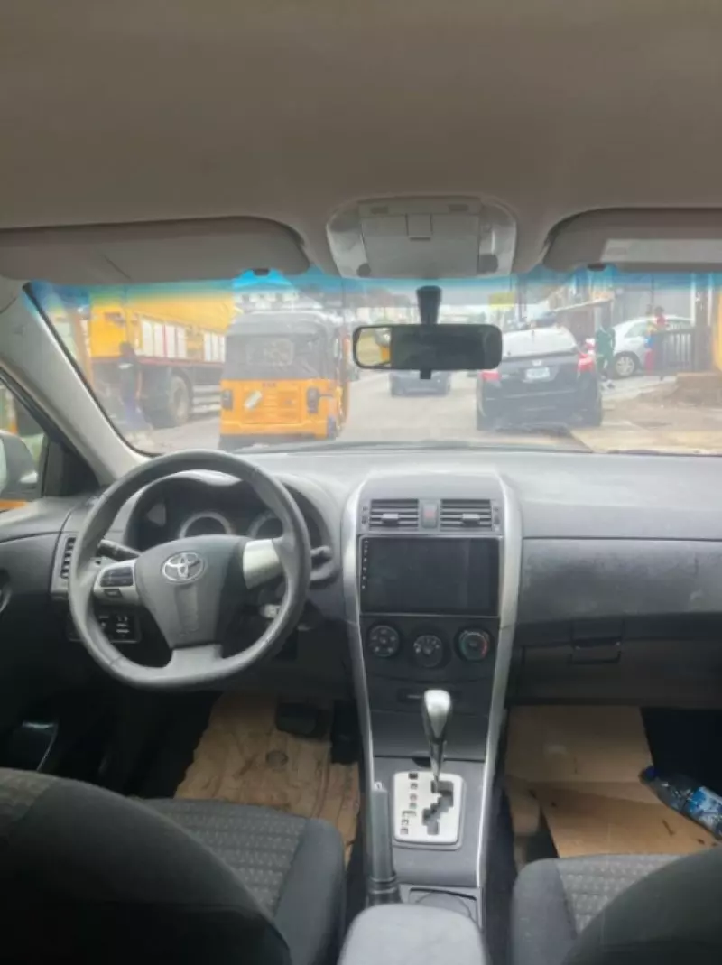 Toyota Corolla   - 2013