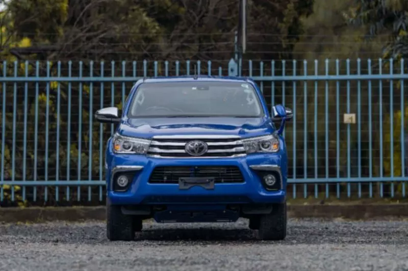 Toyota Hilux    - 2018