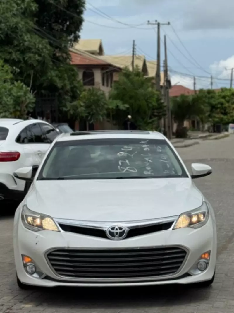 Toyota Camry   - 2016